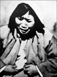 图为被日军轮奸后的南京妇女的惨状